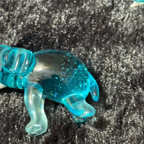 Miniature Blue Glass Elephant Figurine Set Of 3 Collectible Decor - Picture 5 of 7